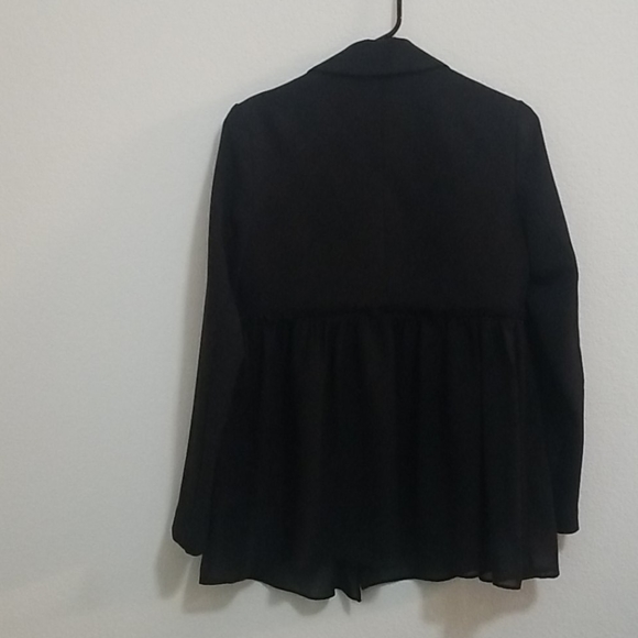 Black blazer with ruffles - Picture 2 of 2